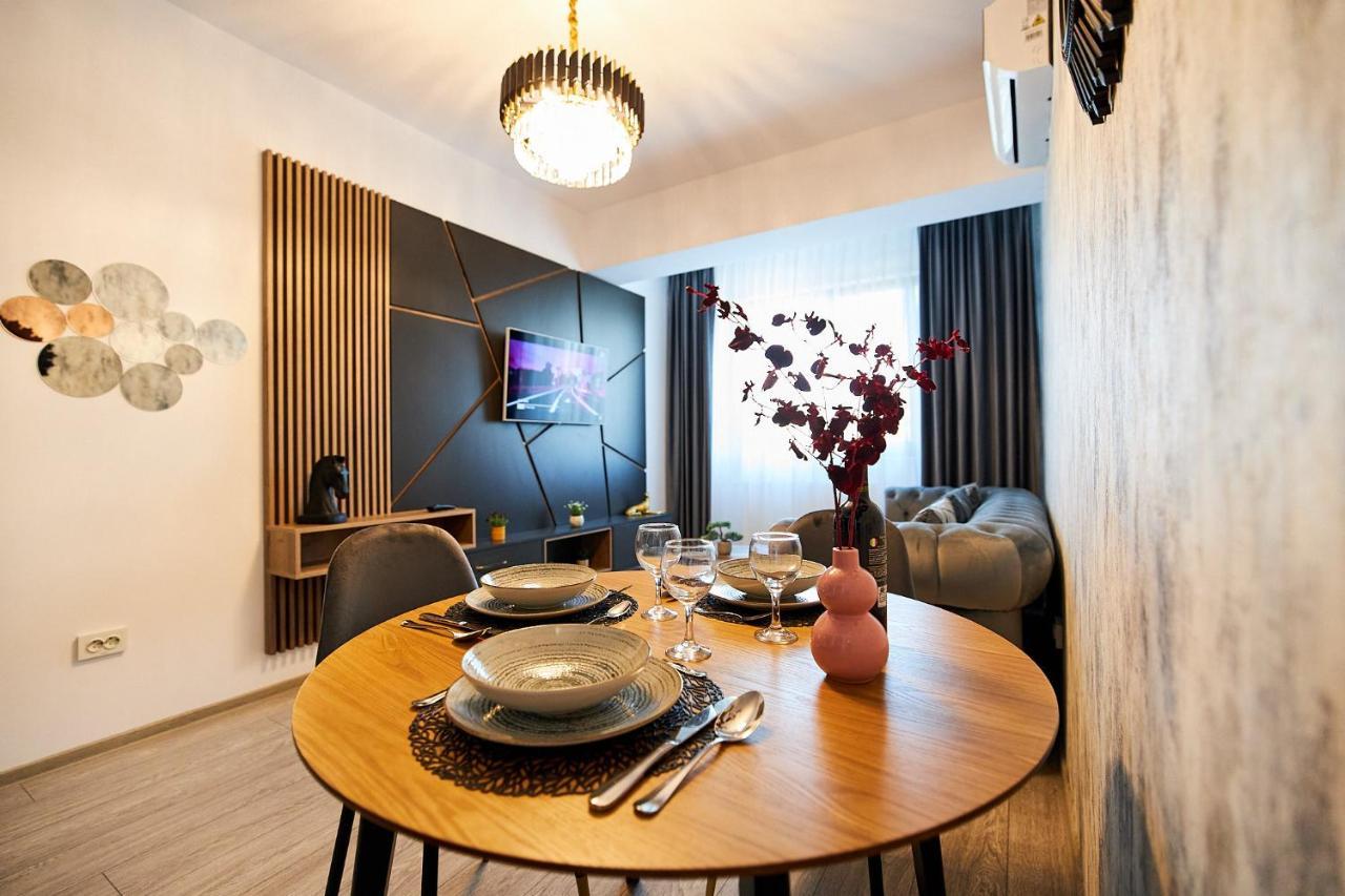 Uptown Apartments Iasi Luaran gambar