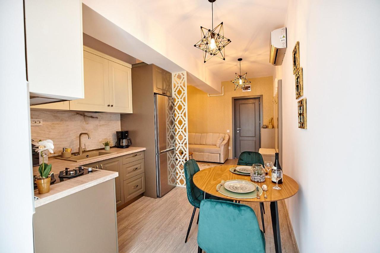 Uptown Apartments Iasi Luaran gambar