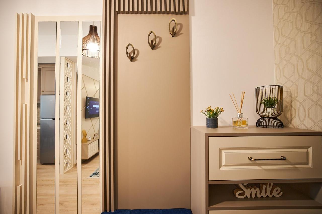Uptown Apartments Iasi Luaran gambar