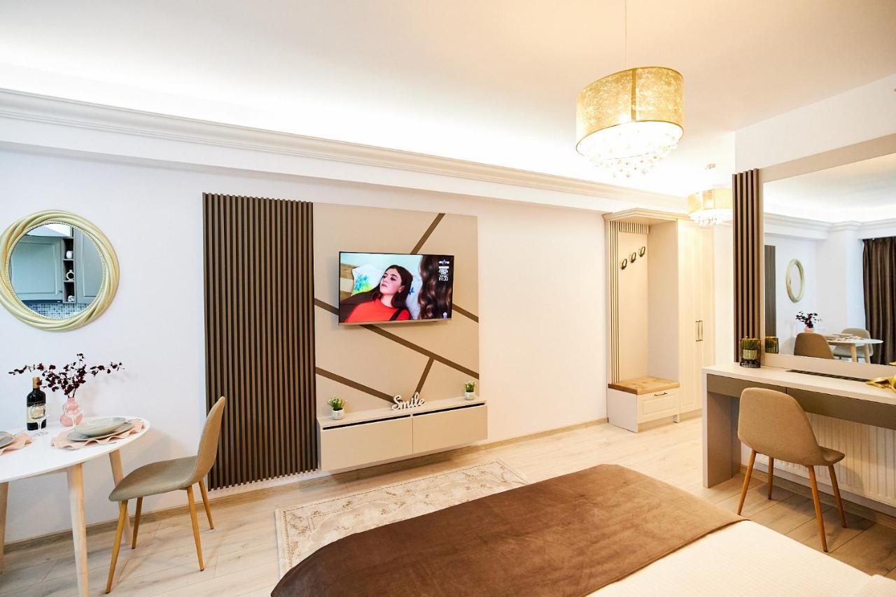 Uptown Apartments Iasi Luaran gambar