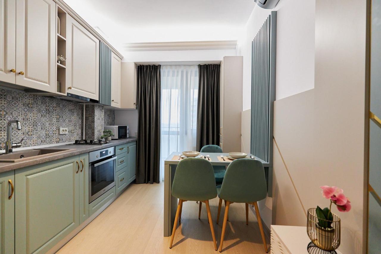 Uptown Apartments Iasi Luaran gambar